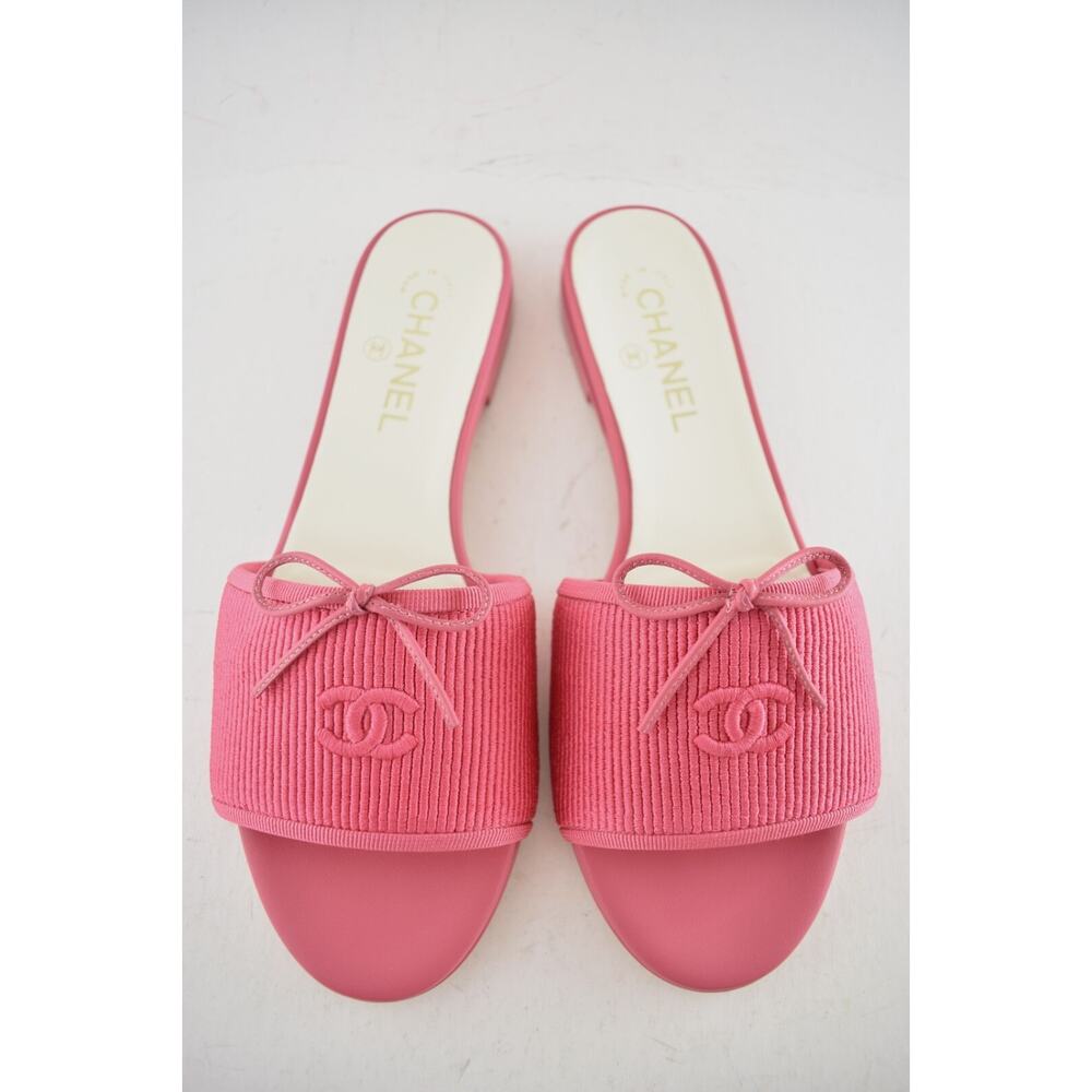 Chanel 24P Dark Pink Embroidered CC Logo Bow Tie Mule Slide Flat Sandal 40 - Picture 7 of 16